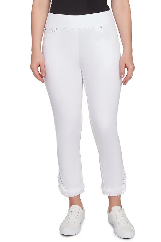 Women's Vacation Attire White Monochrome Moment Denim Ankle Pant